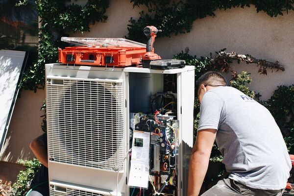 New Daikin R32 outdoor air conditioning unit installed by Five Star in St. George, Utah